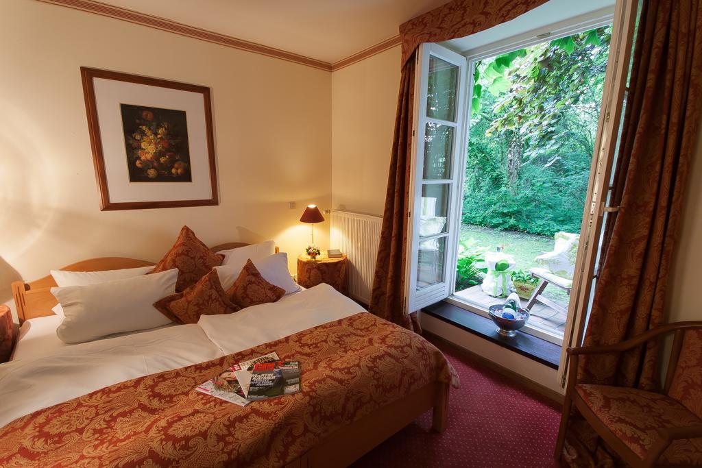 Hotel Gutshof Busch Sarstedt Room photo